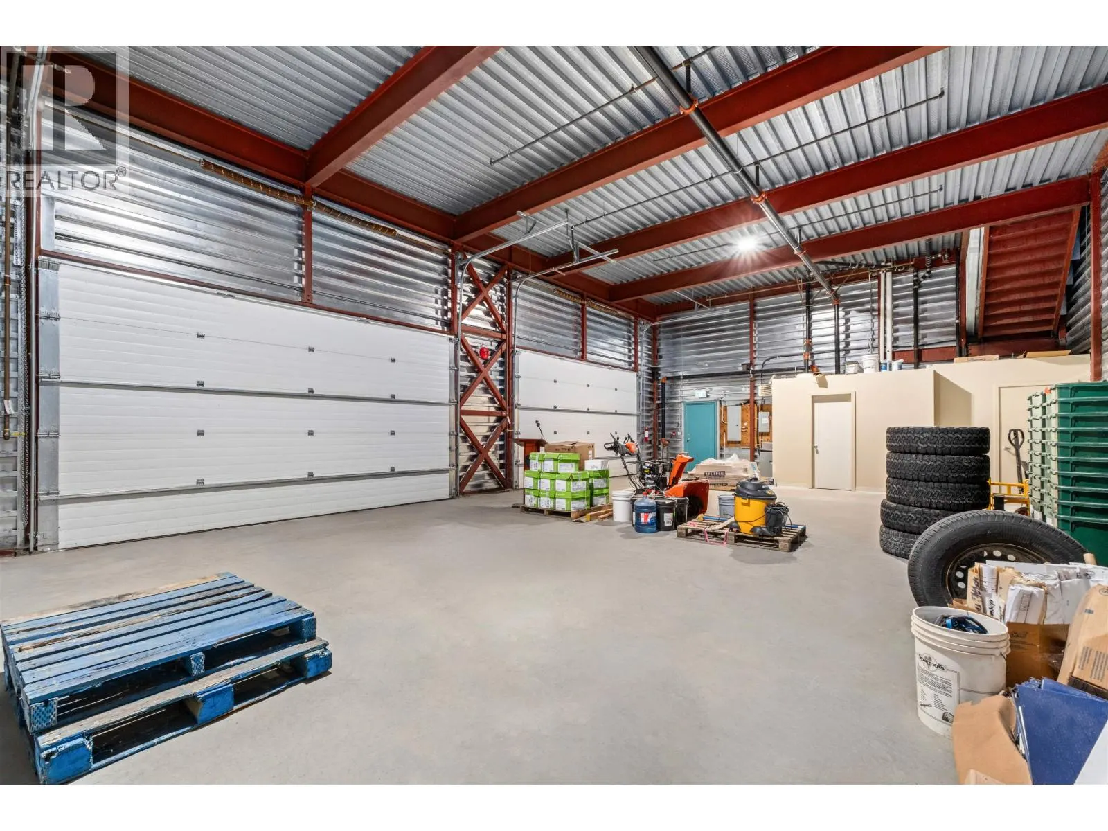 3 7327 INDUSTRIAL WAY