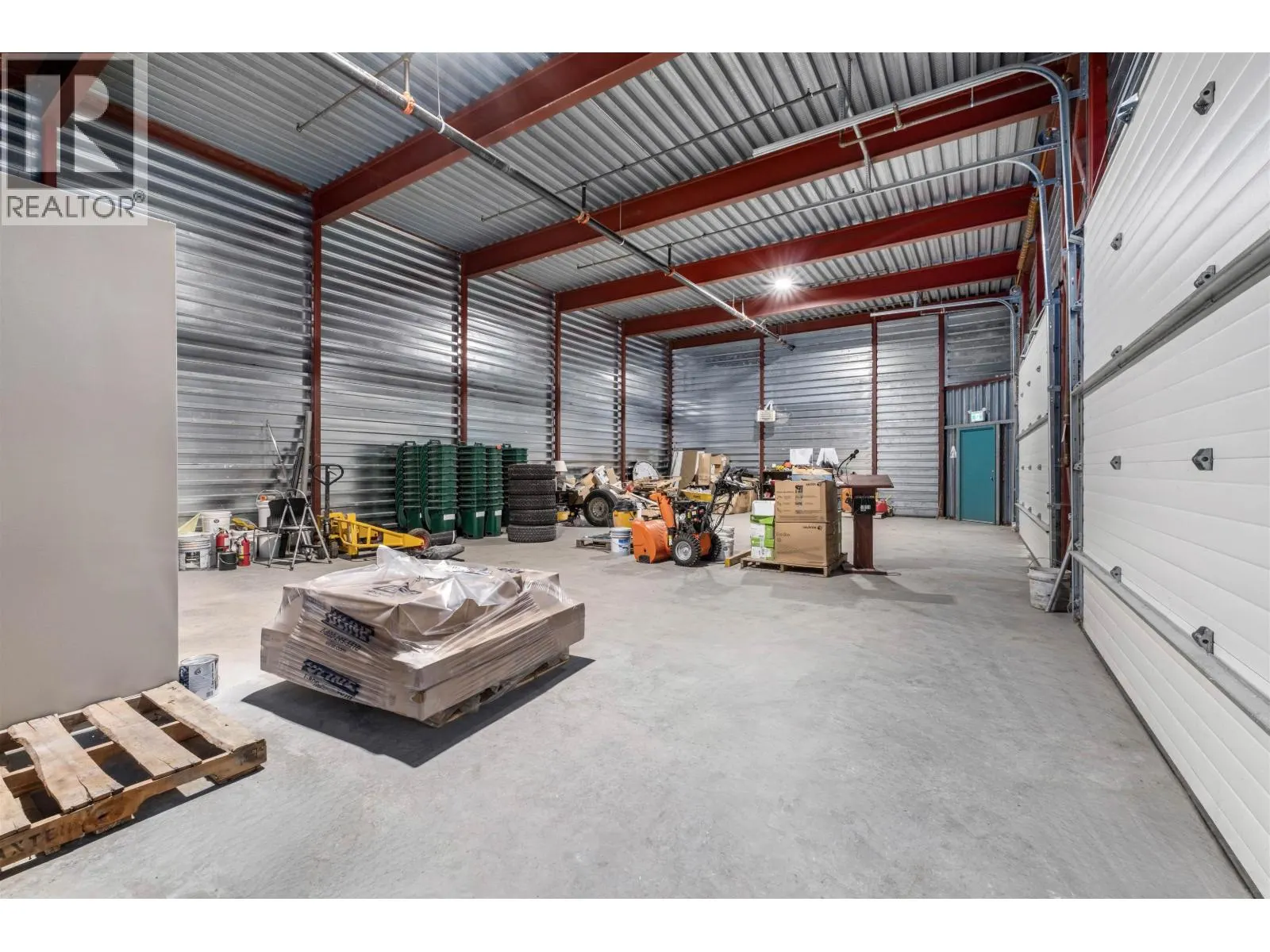 3 7327 INDUSTRIAL WAY