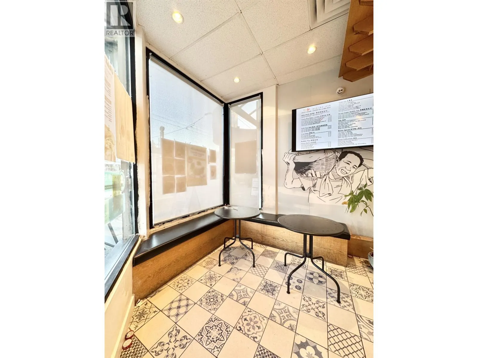 45XX W 10TH AVENUE