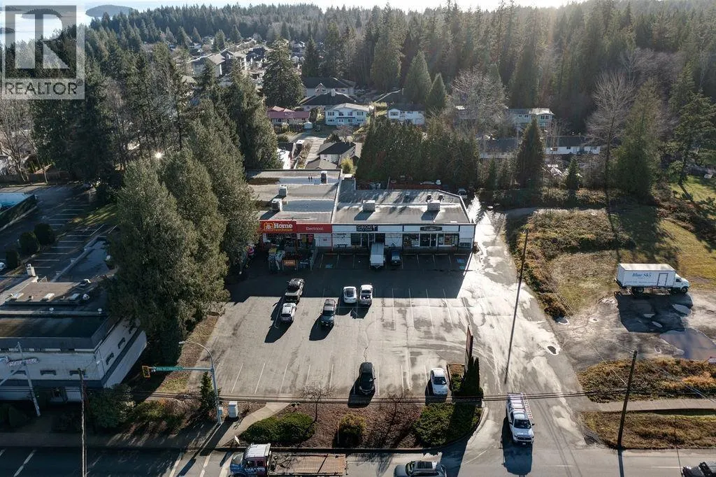 921 GIBSONS WAY