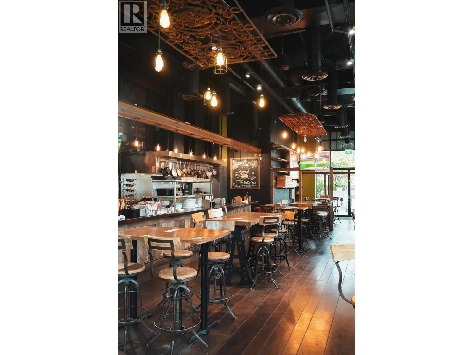1015 MARINE DRIVE