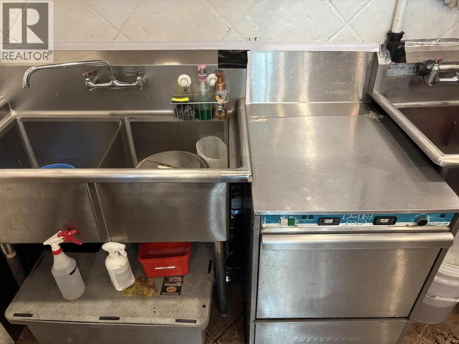 115 3030 LINCOLN AVENUE