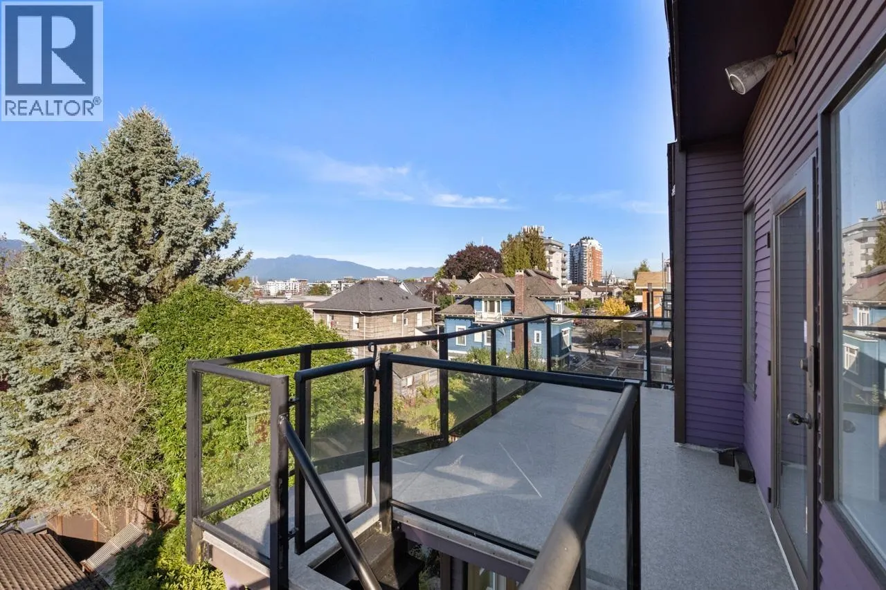 31 W 11TH AVENUE
