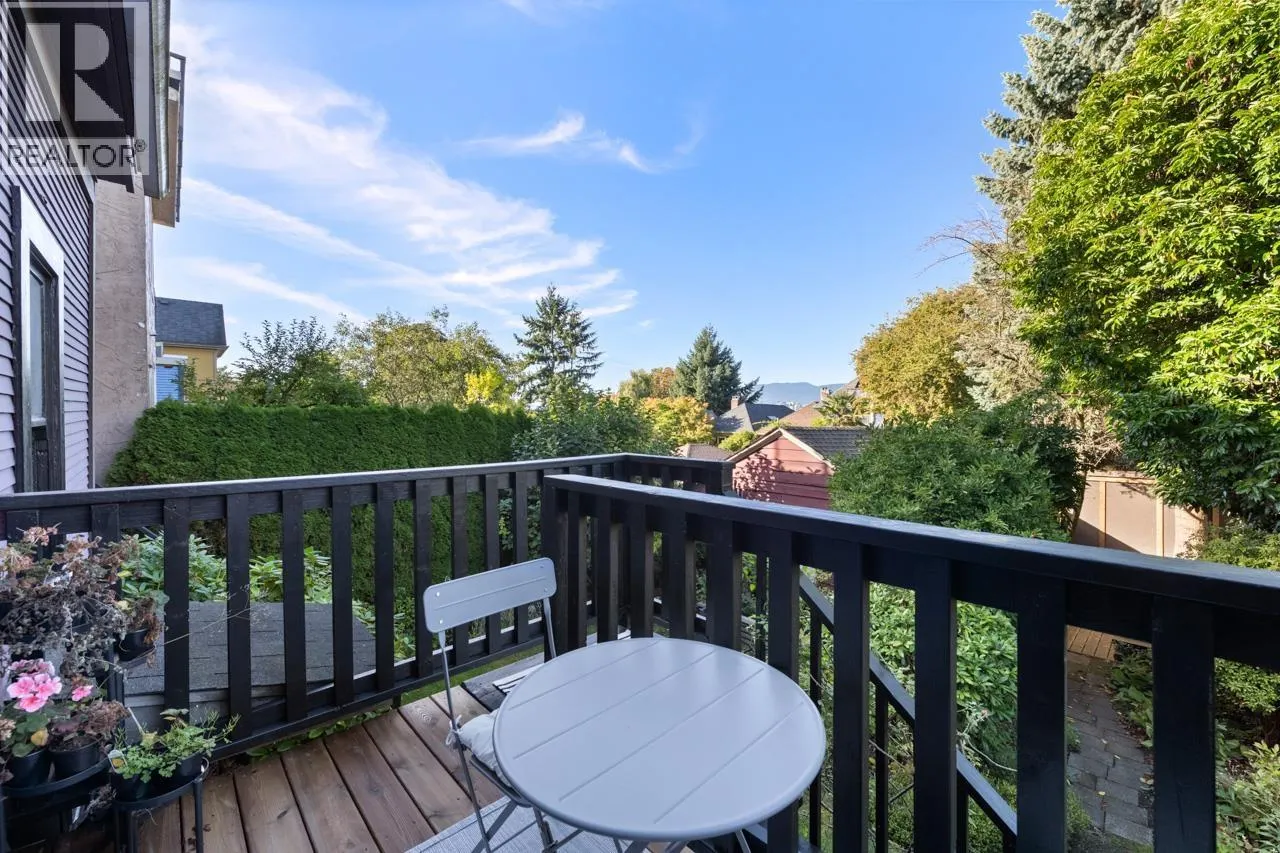 31 W 11TH AVENUE