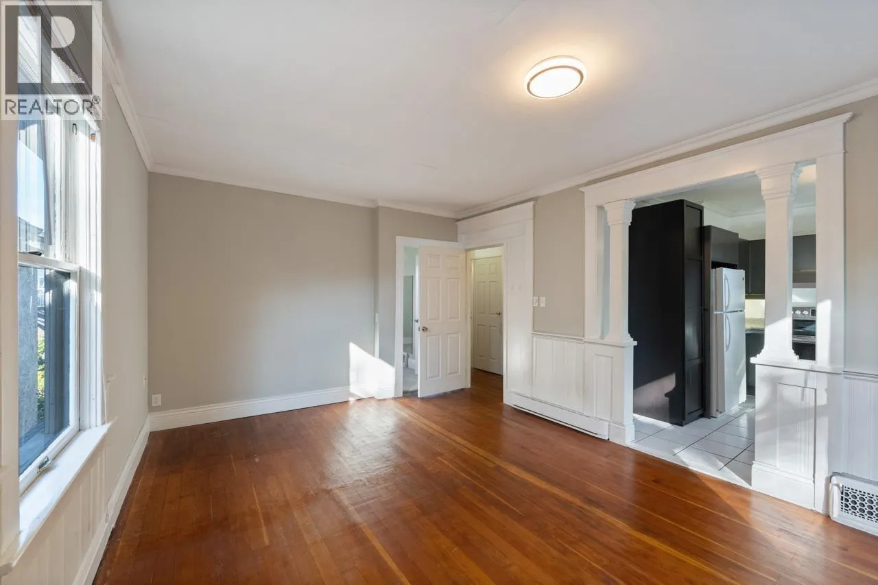 31 W 11TH AVENUE