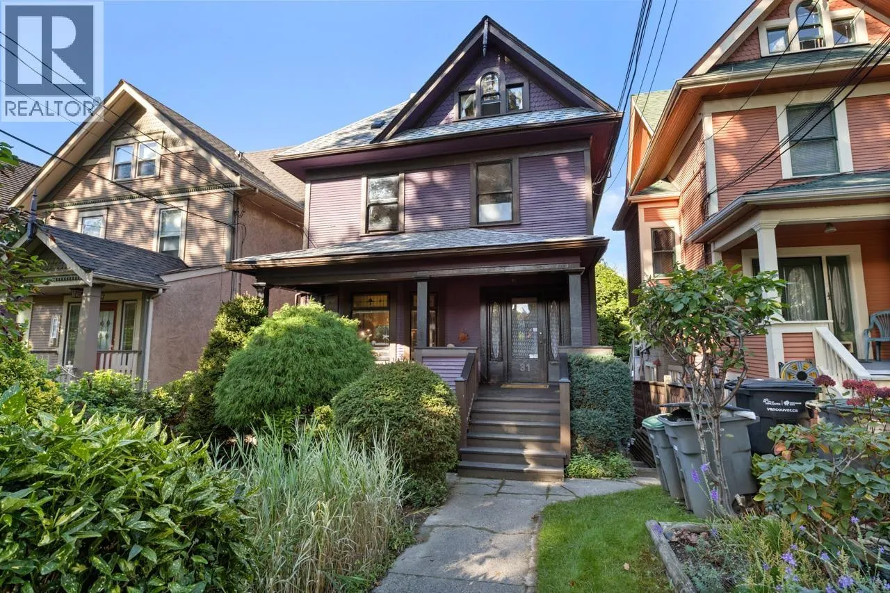 31 W 11TH AVENUE
