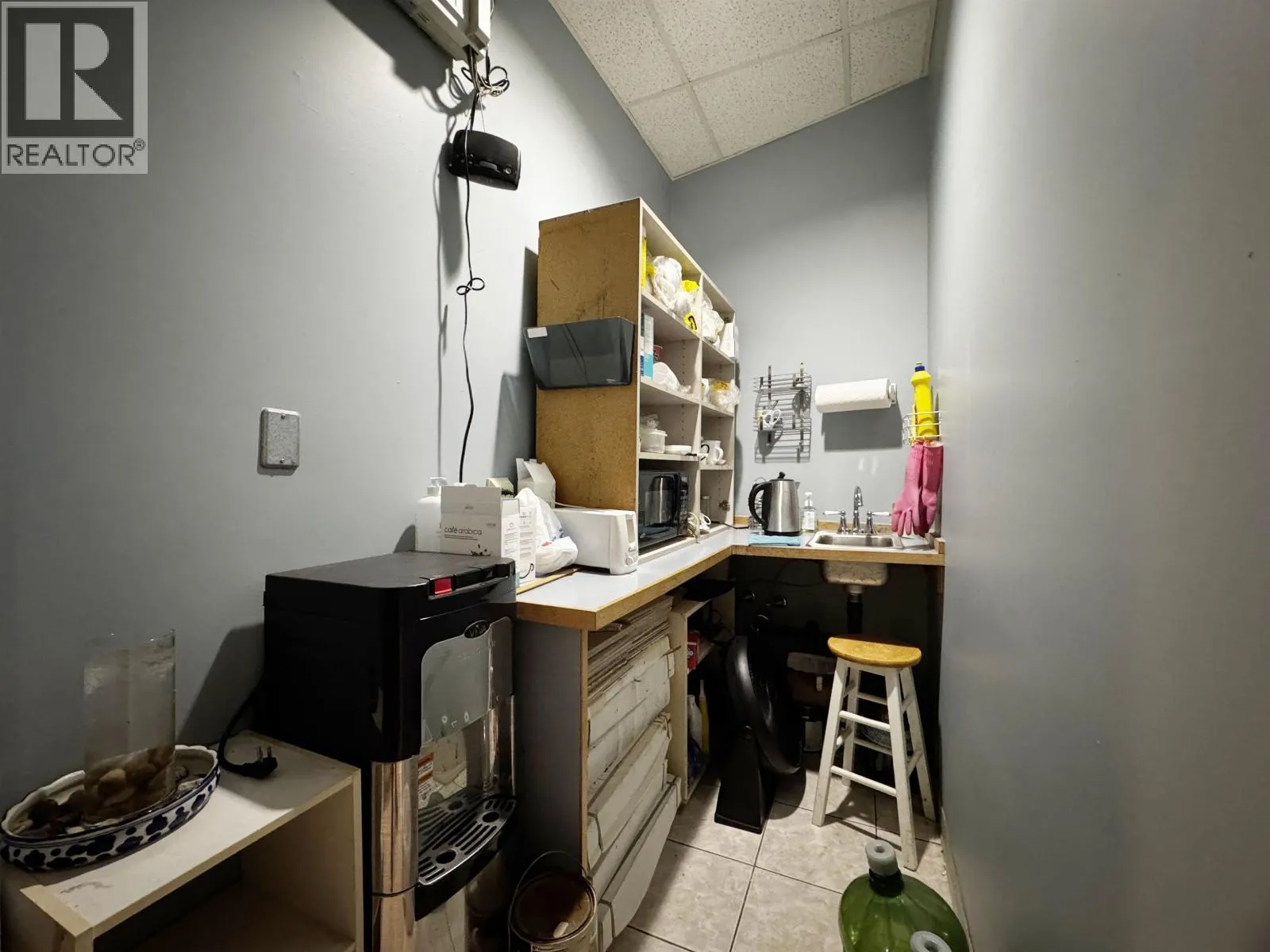 2236 KINGSWAY