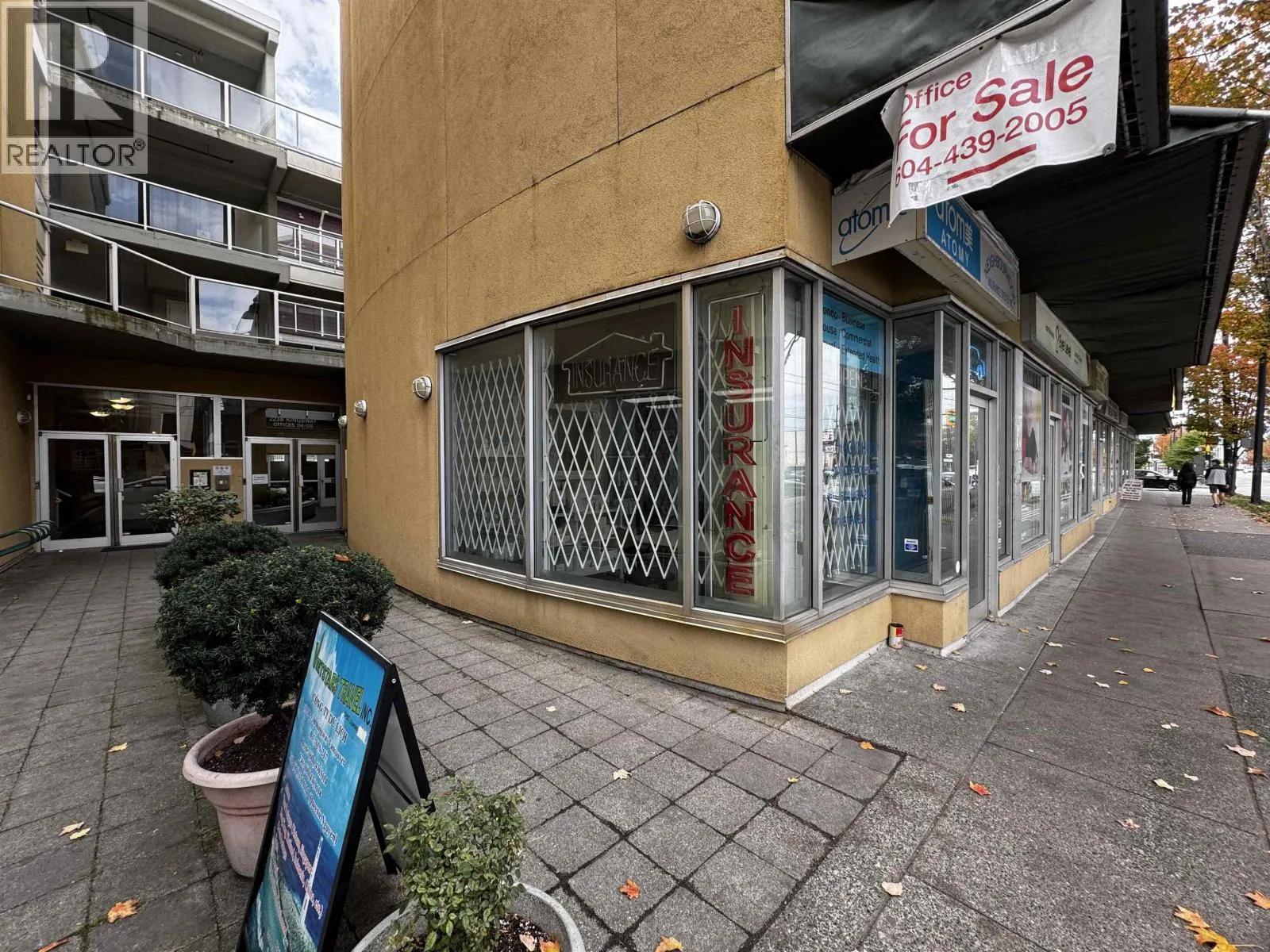 2236 KINGSWAY