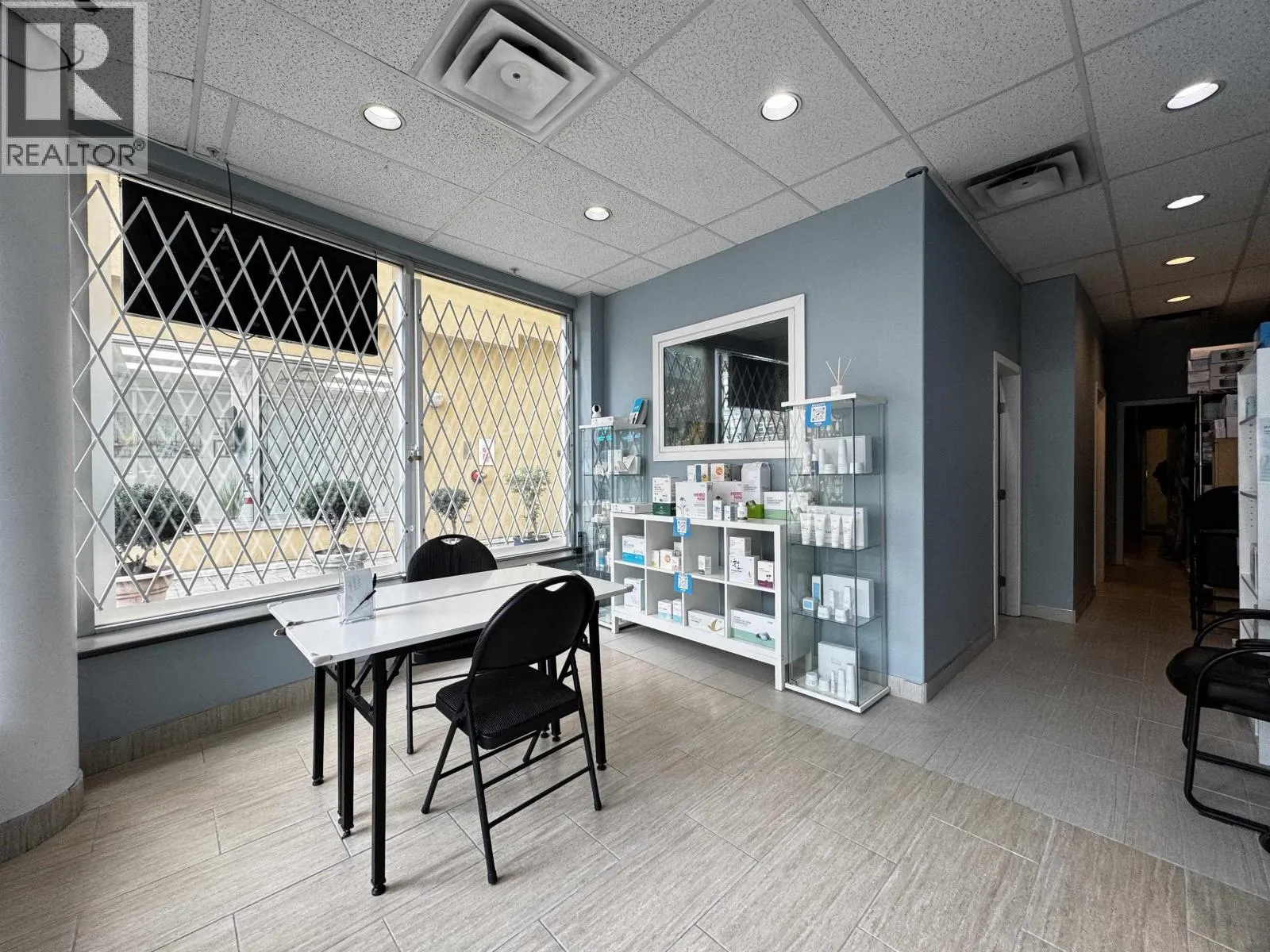 2236 KINGSWAY