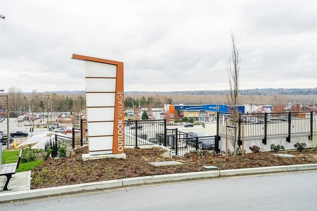 20 31945 LOUGHEED HIGHWAY