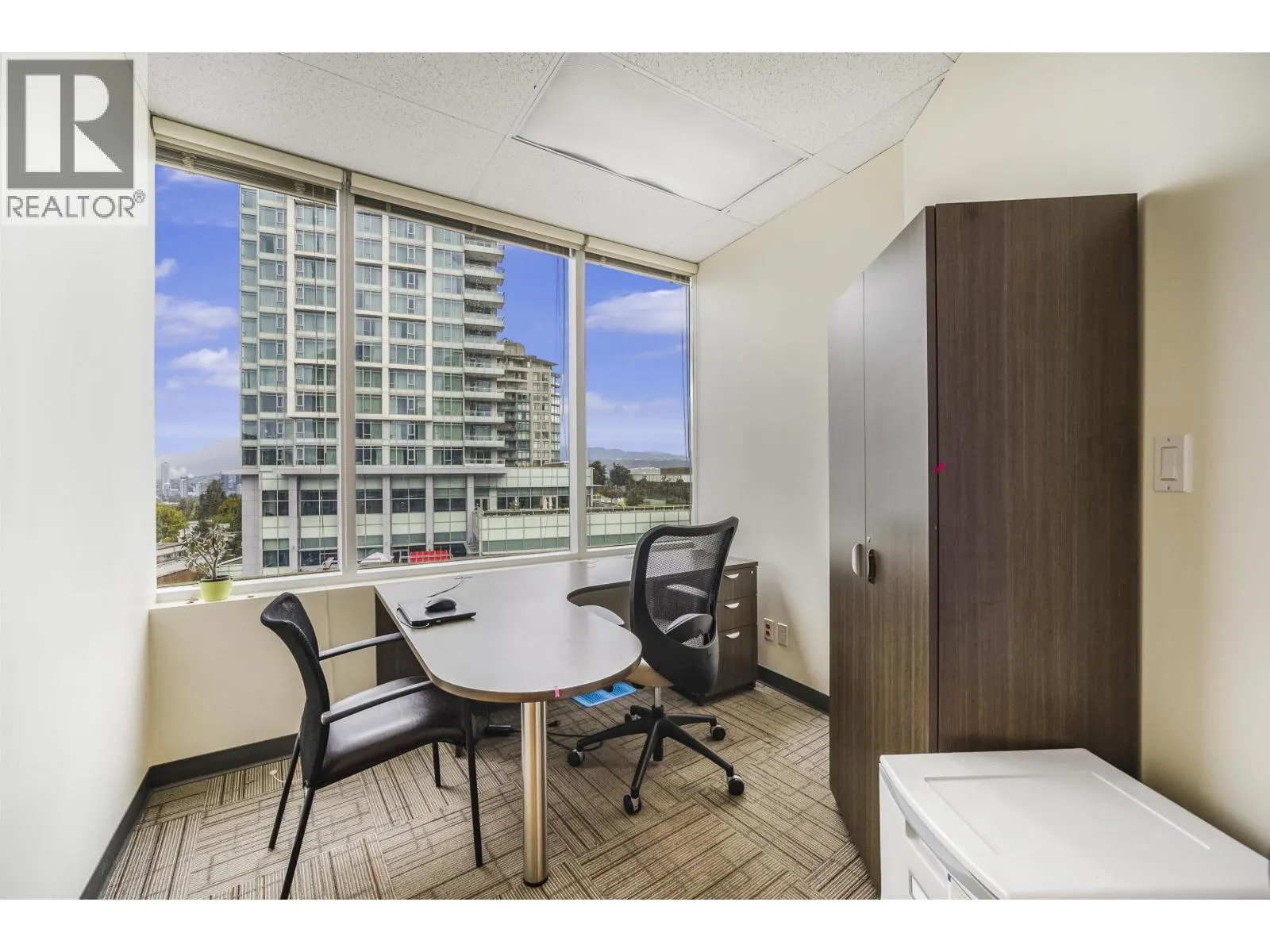605 4538 KINGSWAY