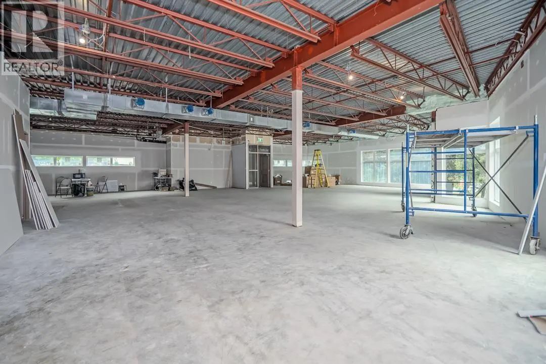 3455 VICTORIA DRIVE