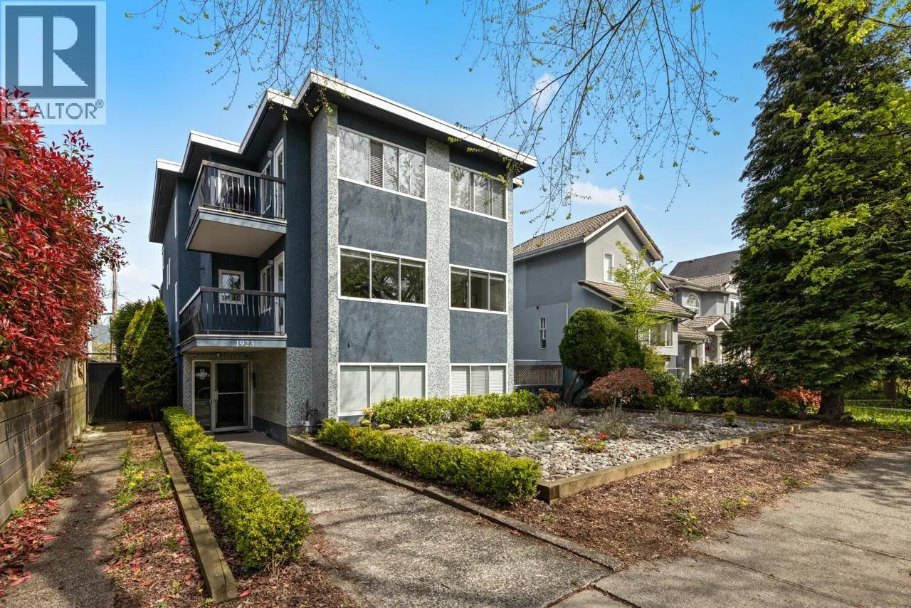 1923 PARKER STREET