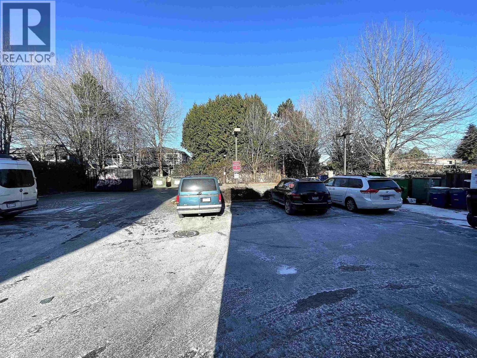 100 8611 ALEXANDRA ROAD