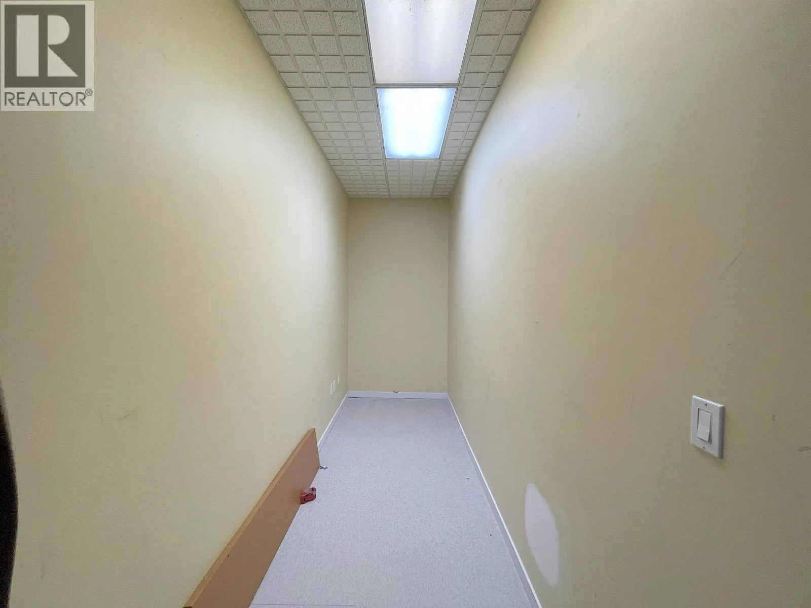 200 8611 ALEXANDRA ROAD