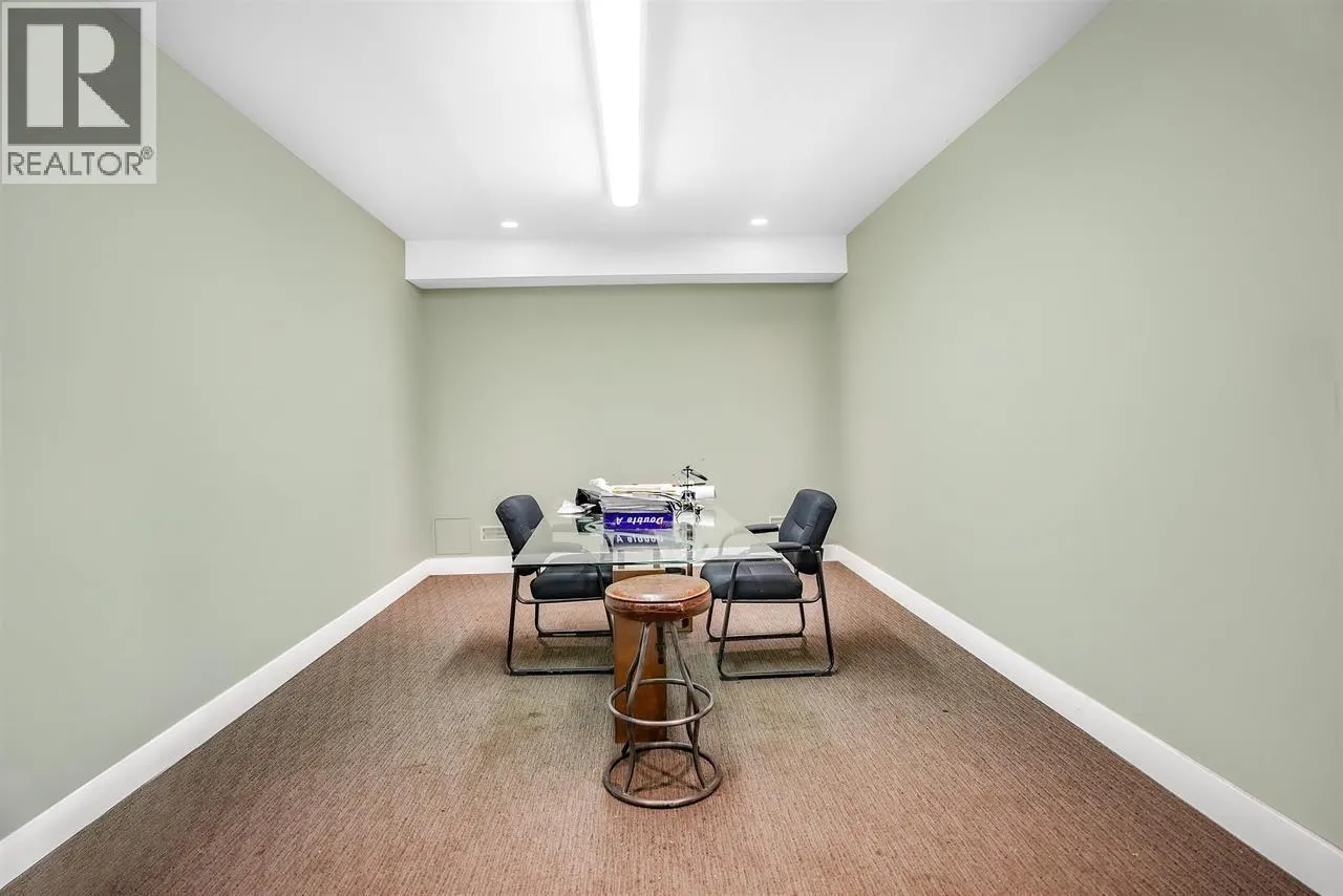 131 1305 WELCH STREET