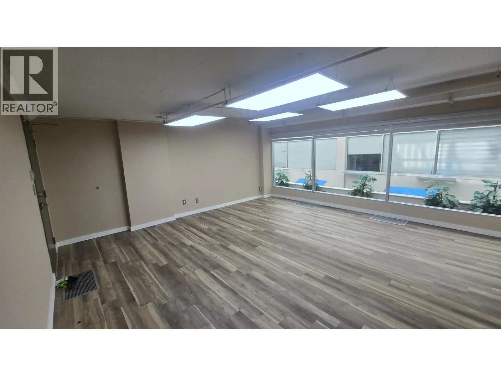 243 515 W PENDER STREET