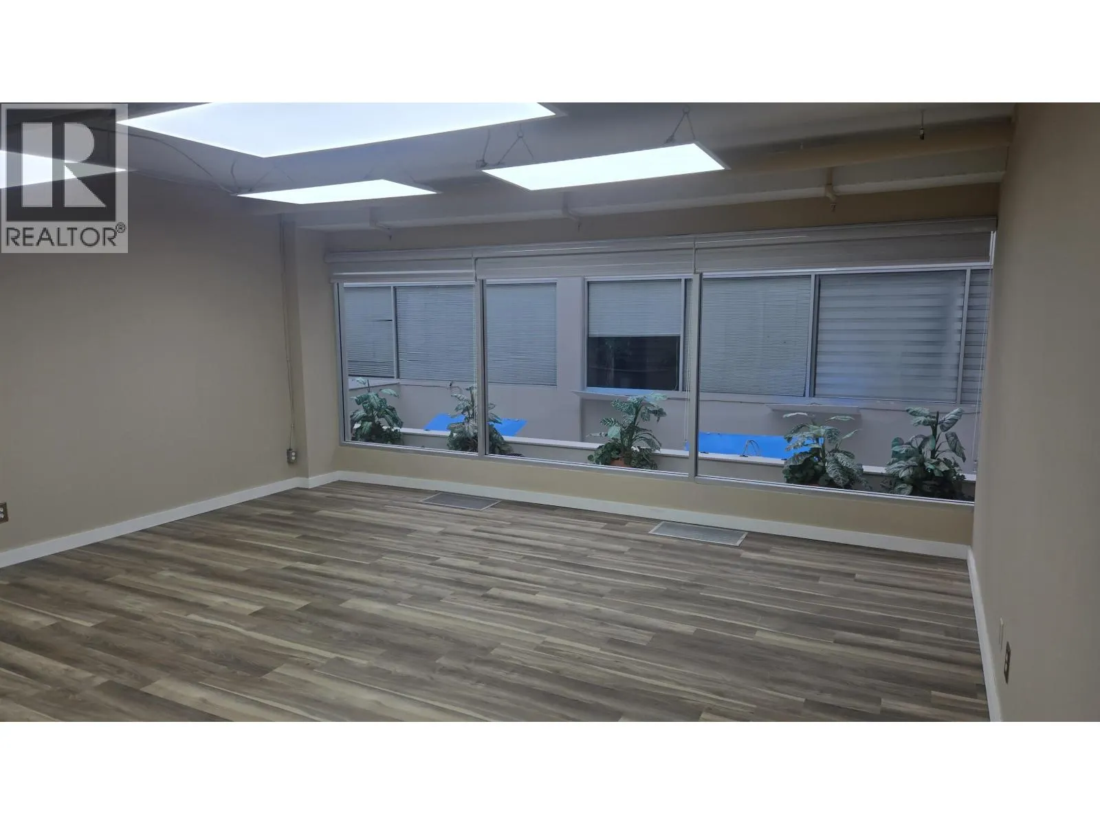 243 515 W PENDER STREET