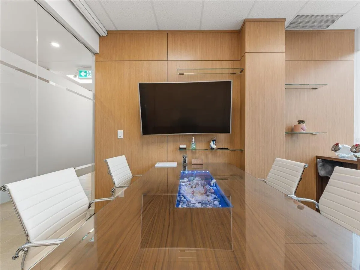 A225 20020 84 AVENUE