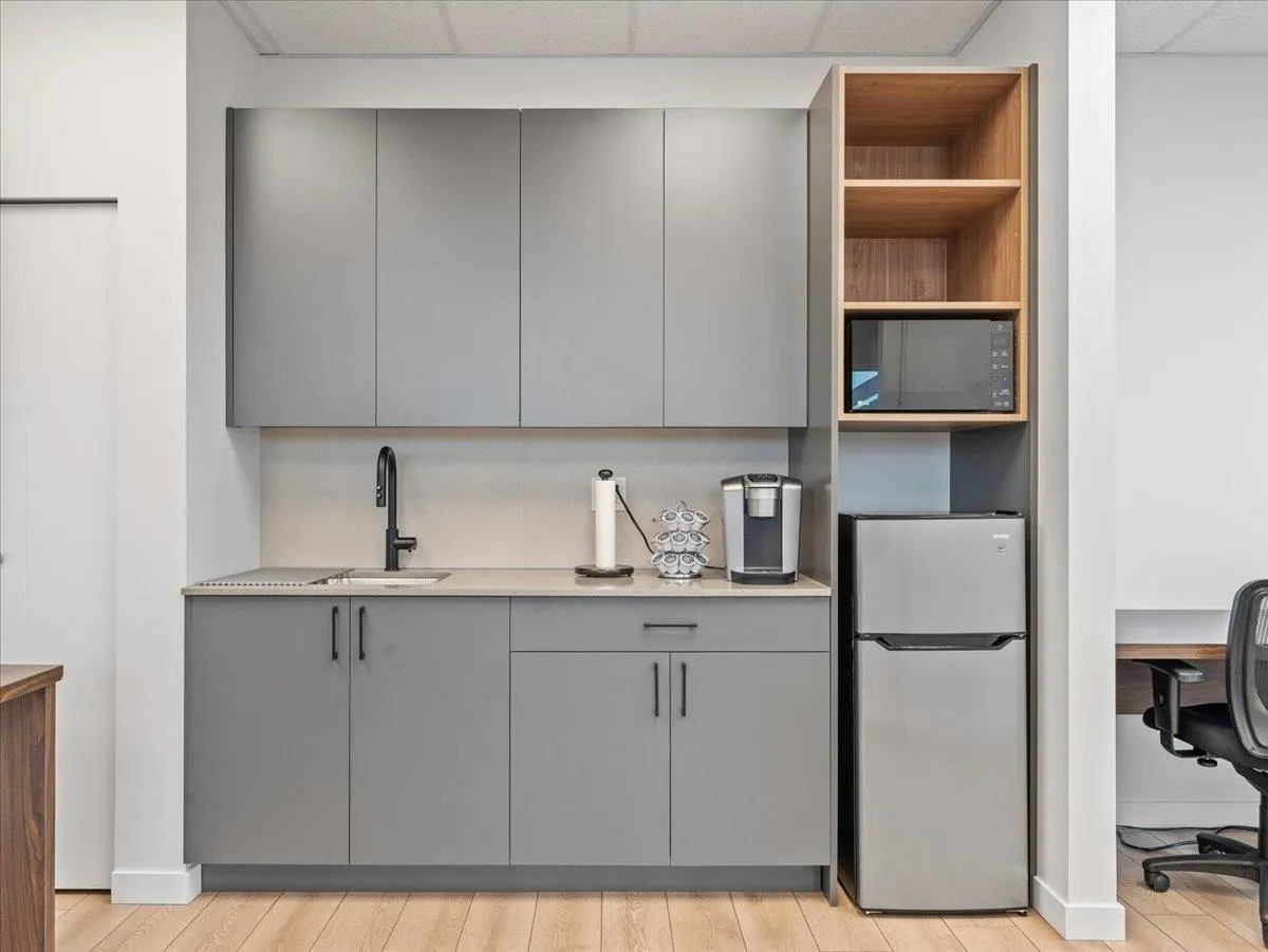 A225 20020 84 AVENUE