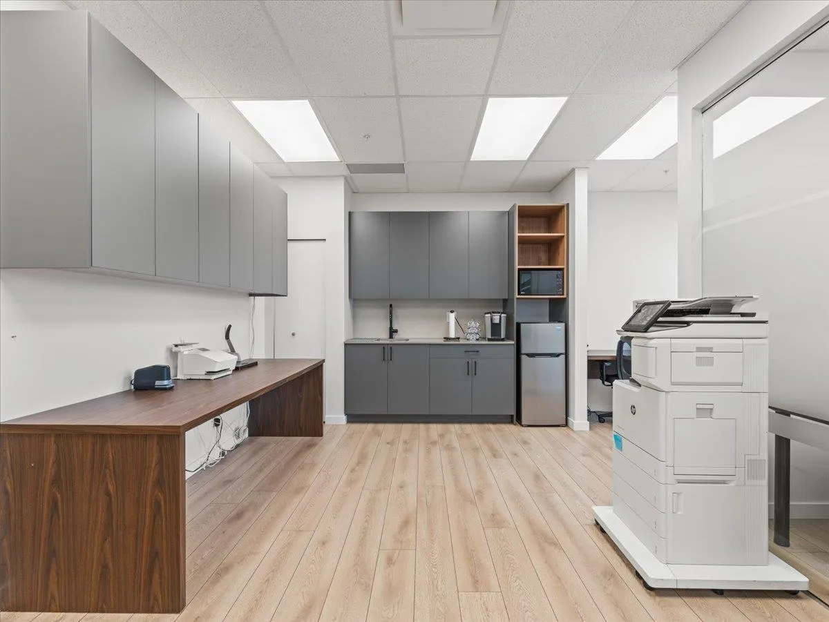 A225 20020 84 AVENUE