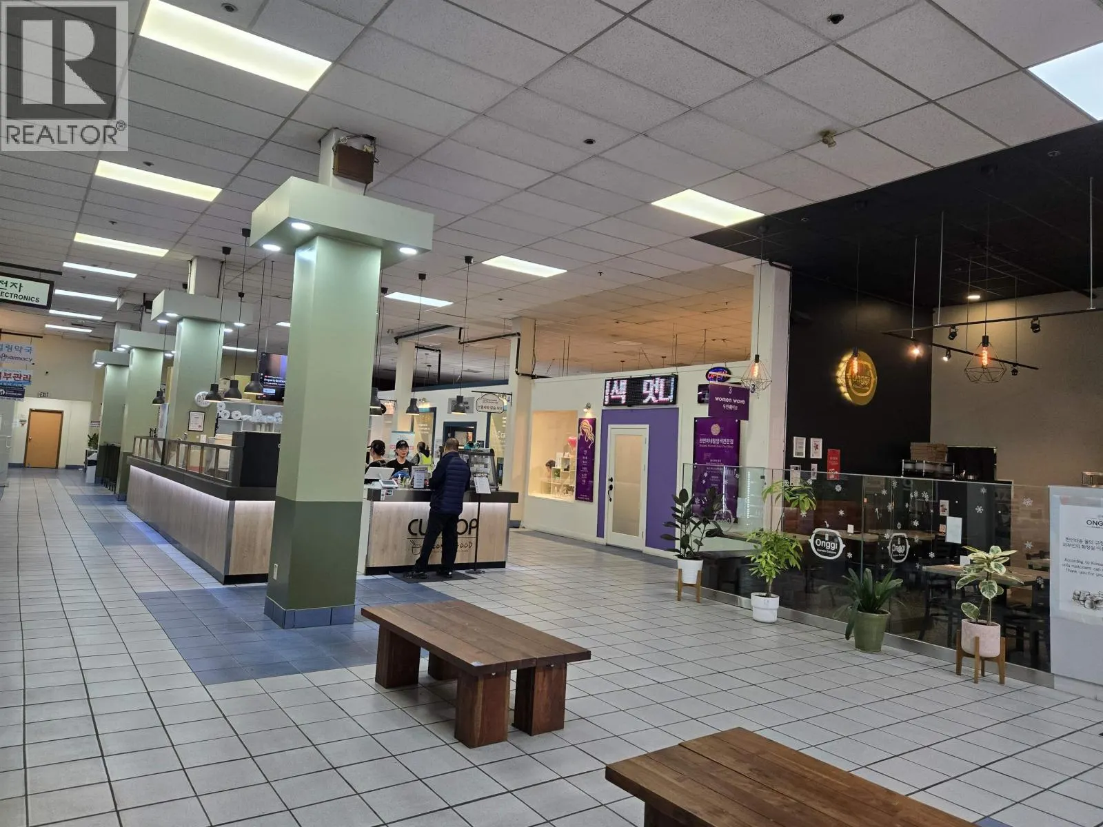 103 3-4501 NORTH ROAD