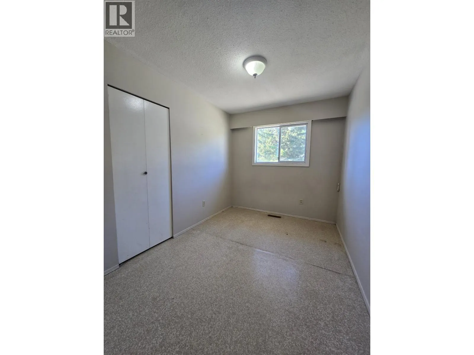 1472 ARBUTUS ROAD