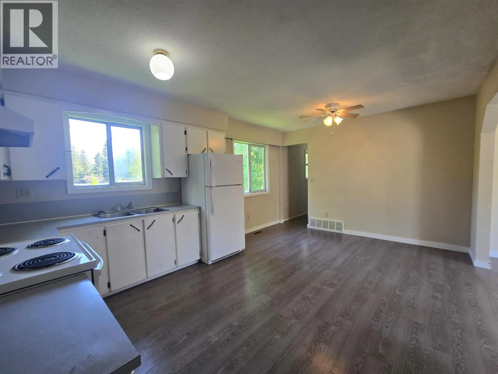 1472 ARBUTUS ROAD