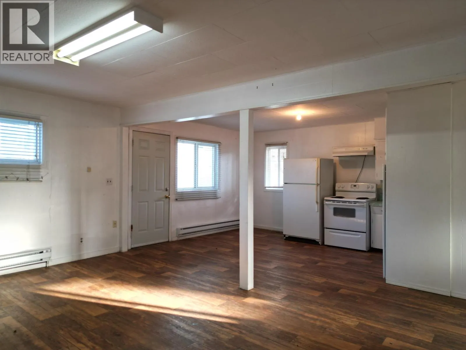 923 DOG CREEK ROAD