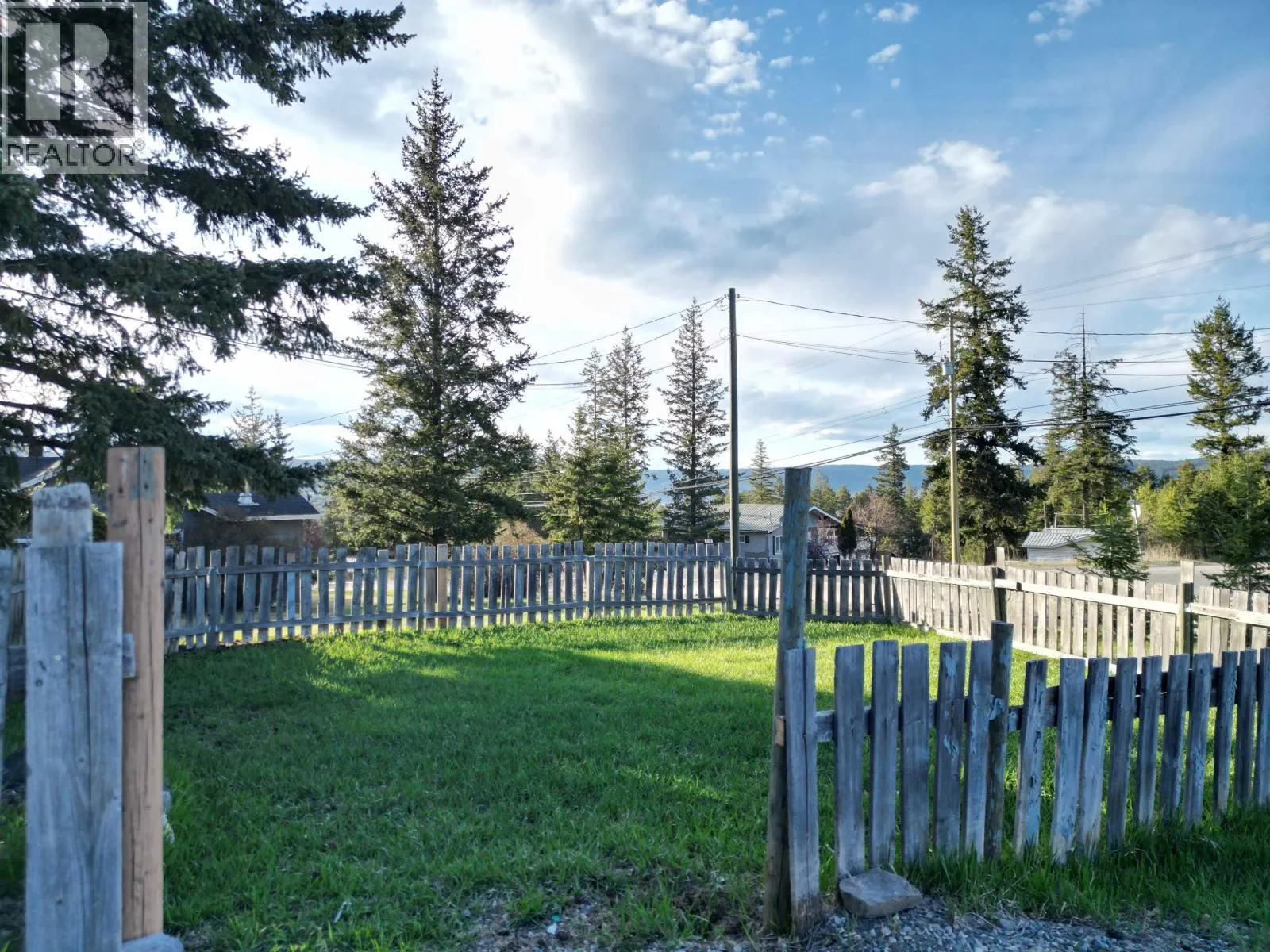 923 DOG CREEK ROAD
