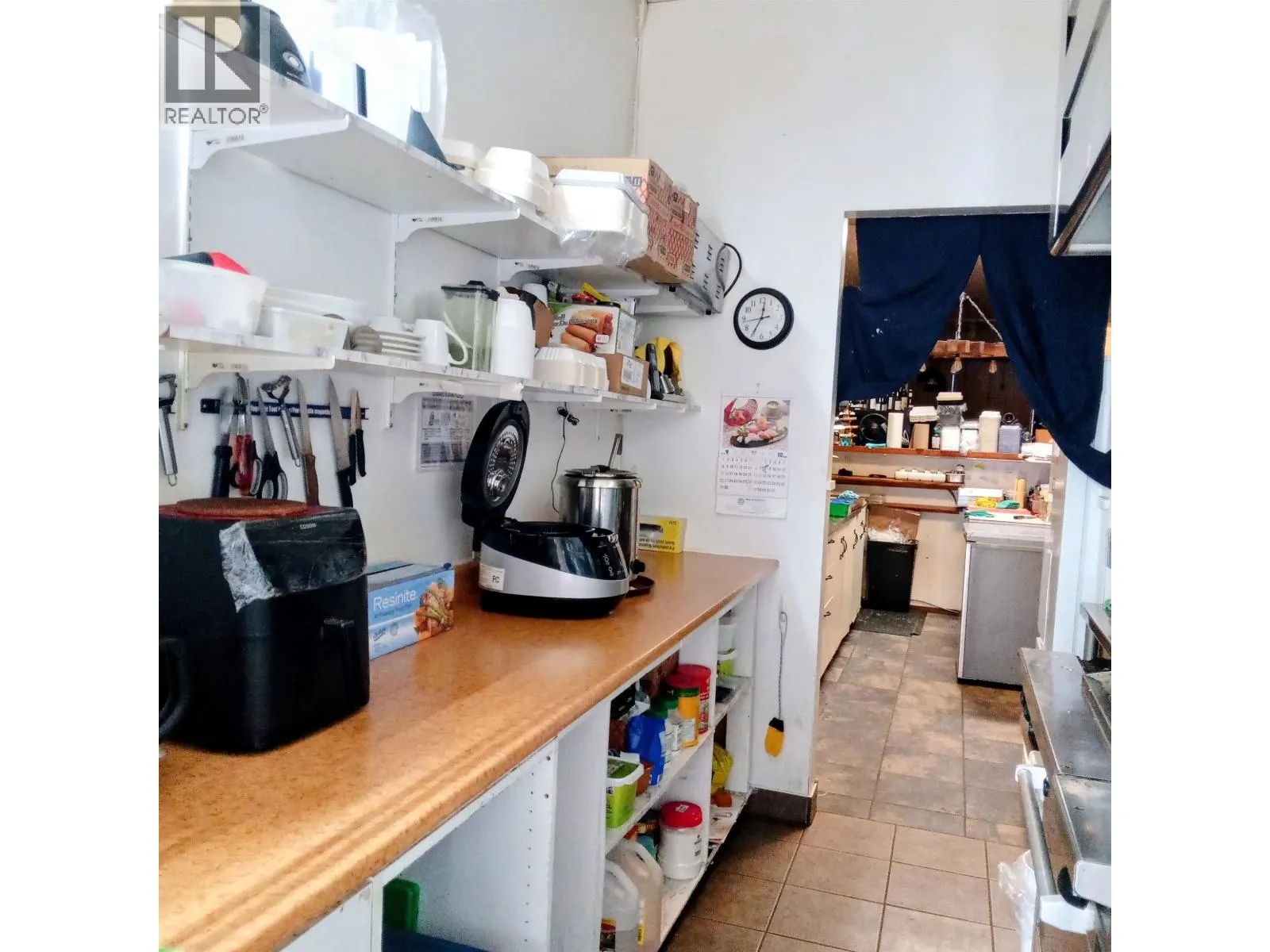 24F 2ND AVENUE