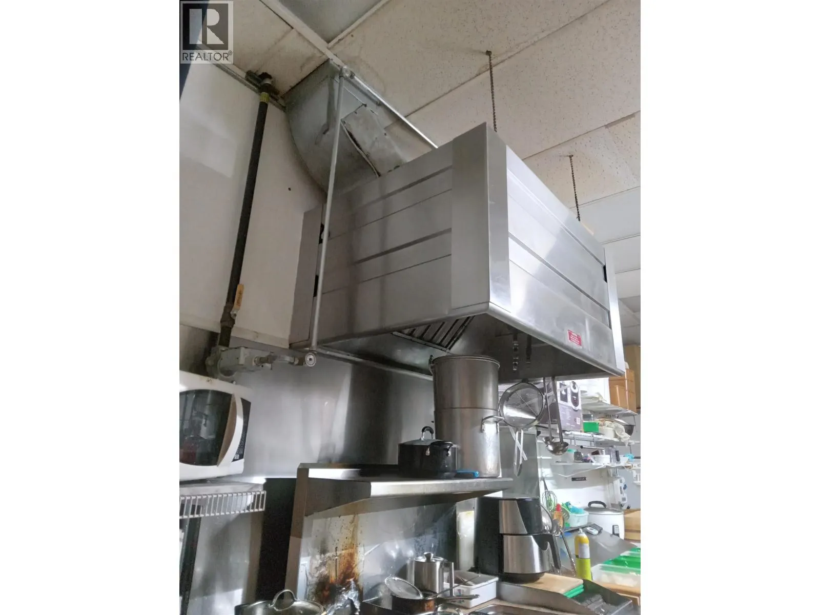 24F 2ND AVENUE