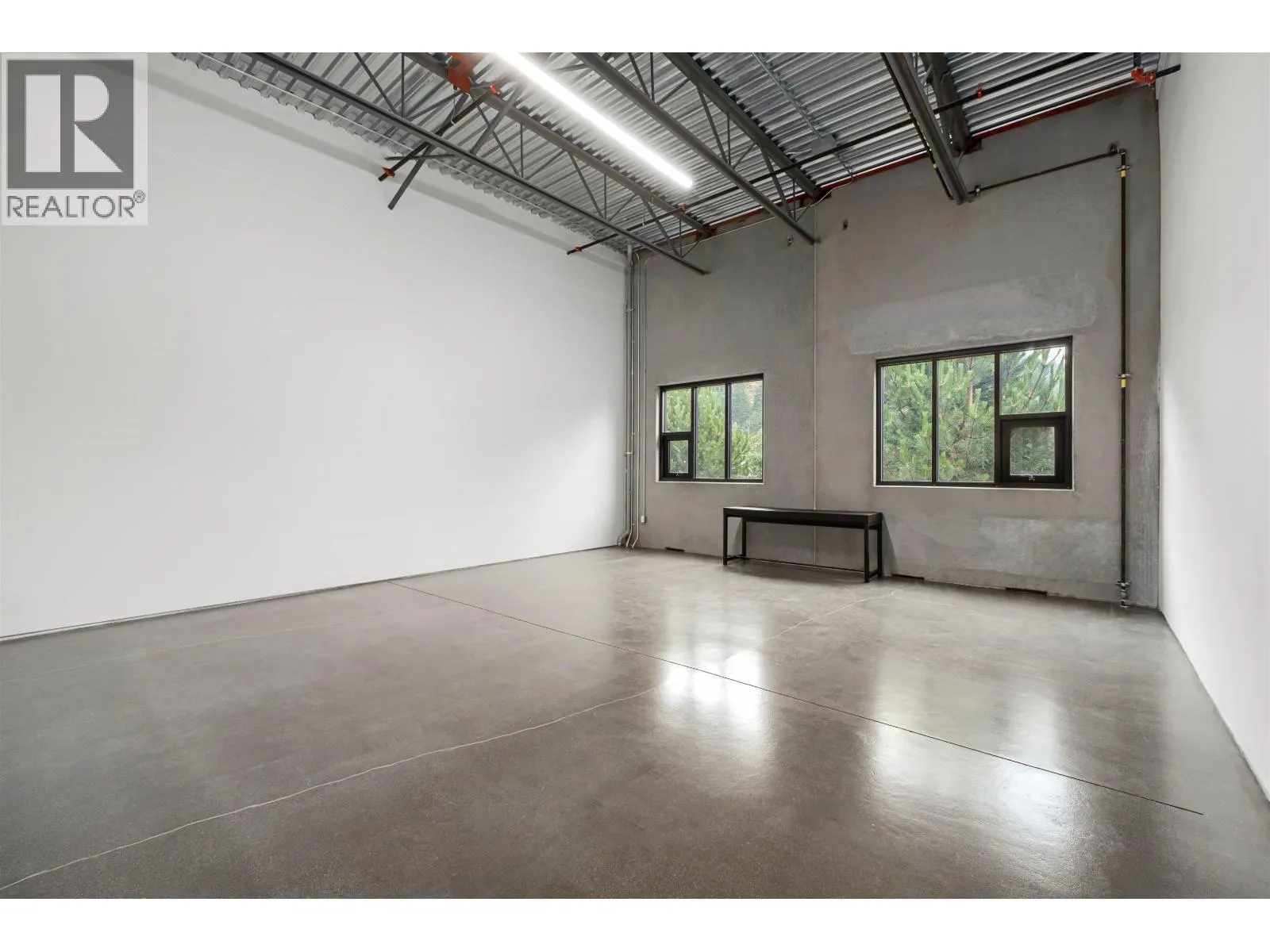 4 7342 INDUSTRIAL WAY