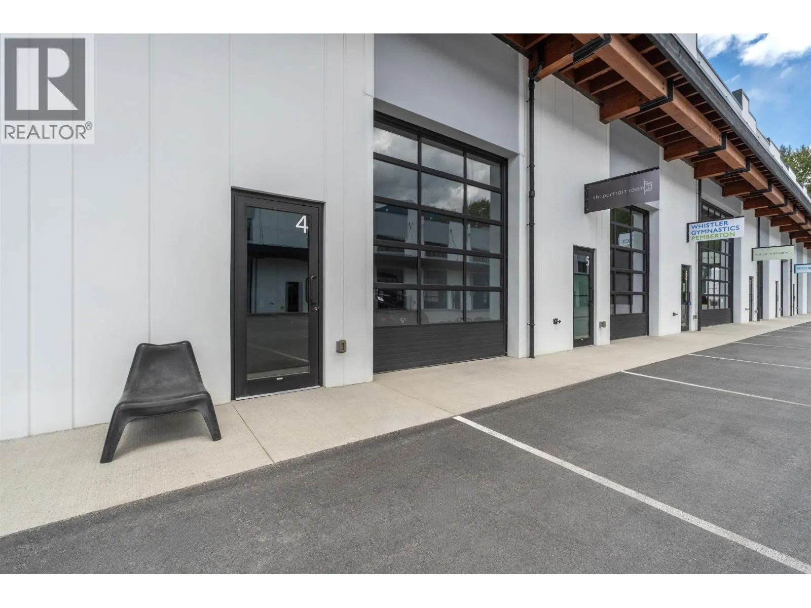 4 7342 INDUSTRIAL WAY