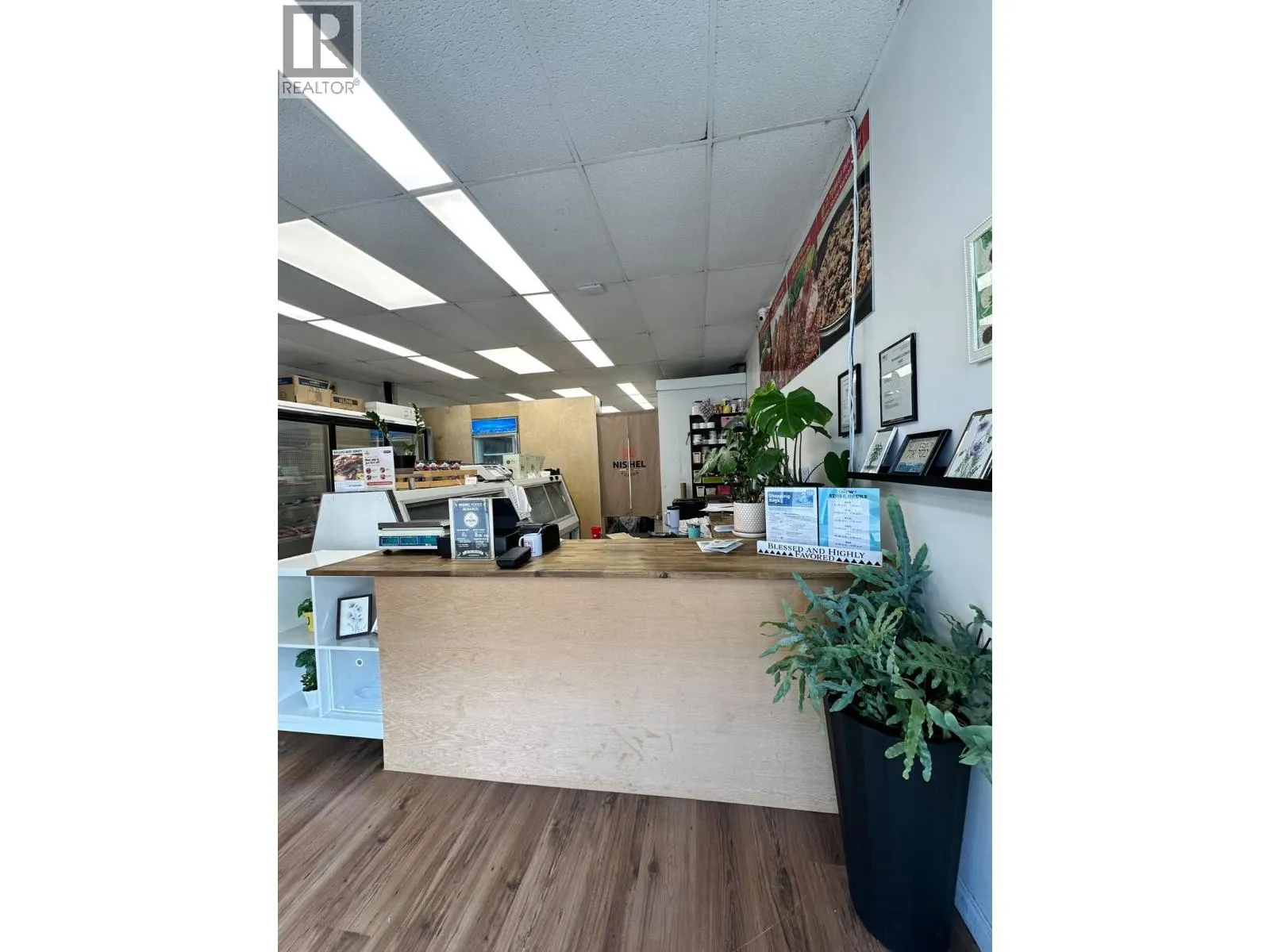 2579D LOUGHEED HIGHWAY