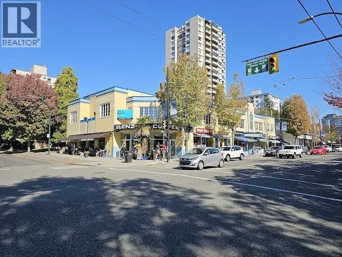 935 DENMAN STREET