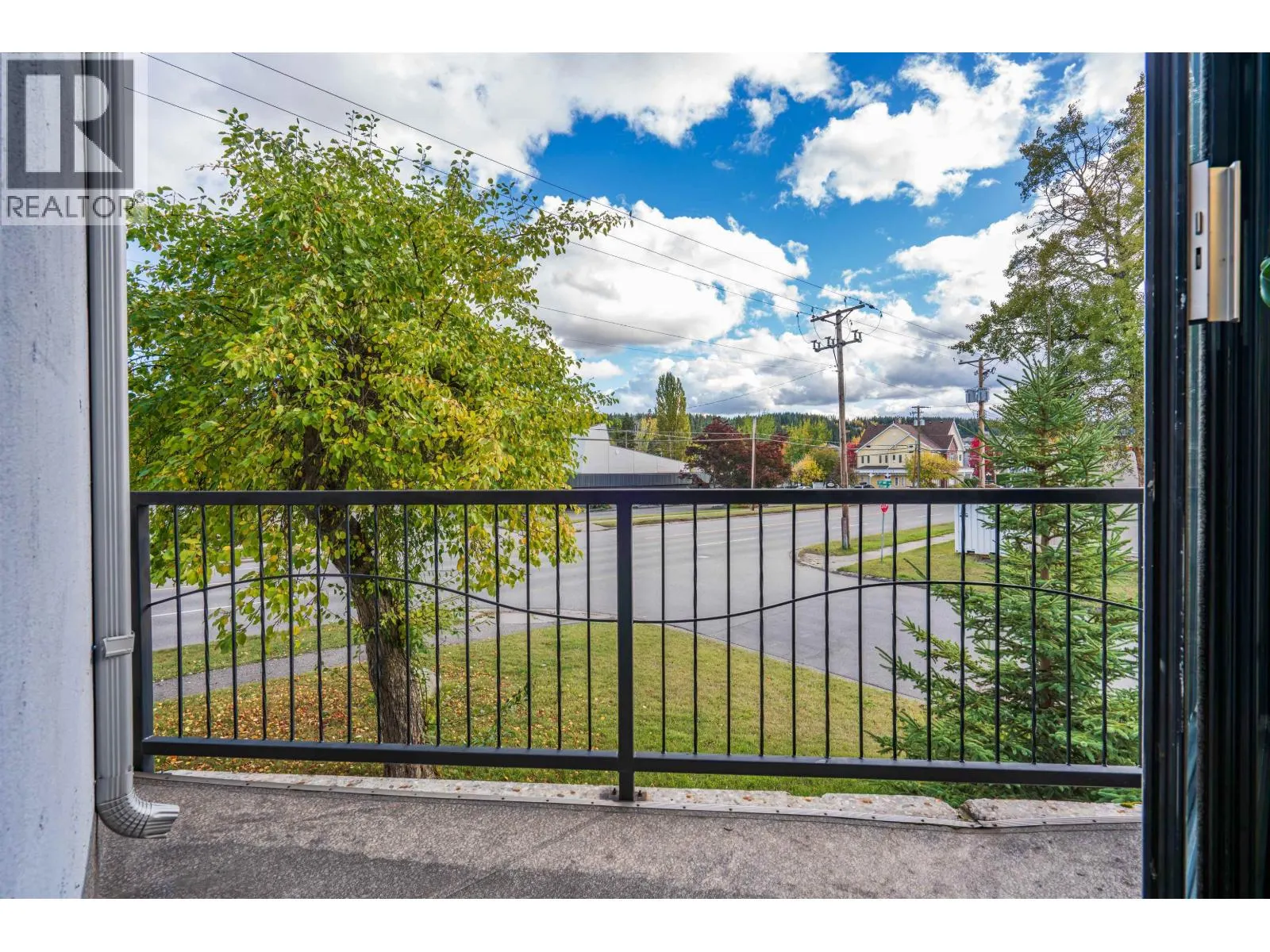 1877 QUEENSWAY