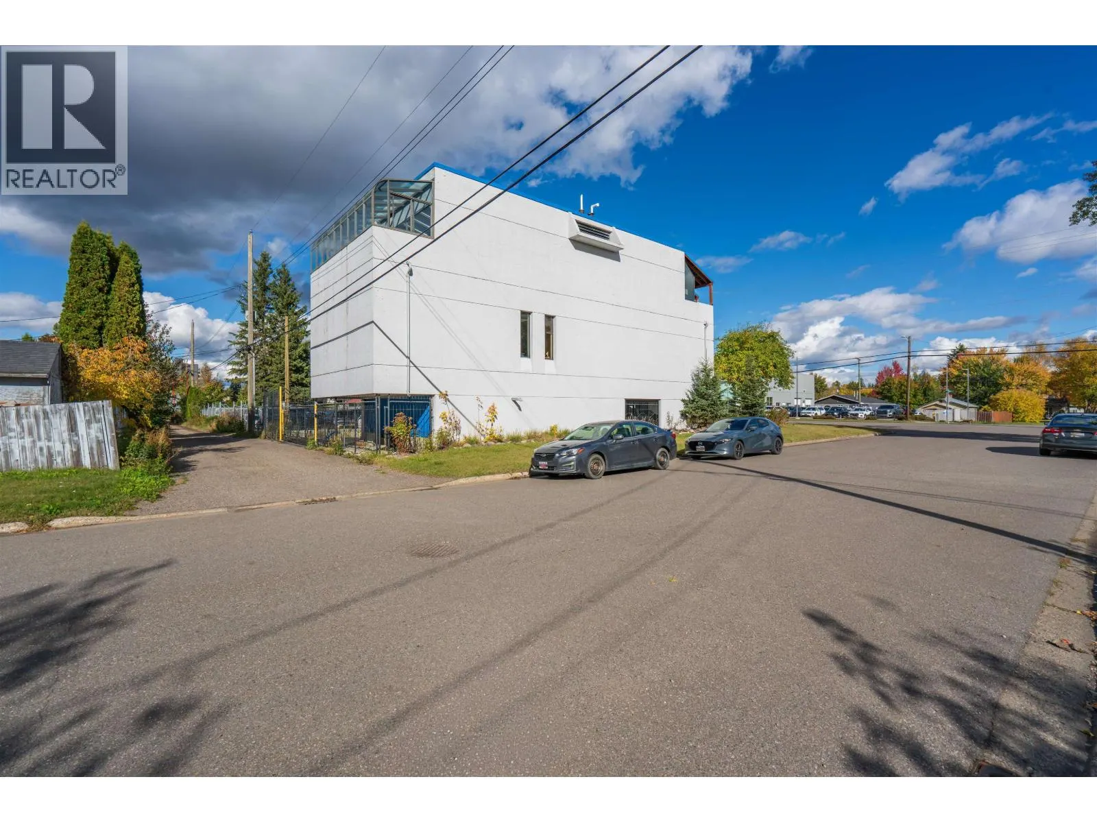 1877 QUEENSWAY
