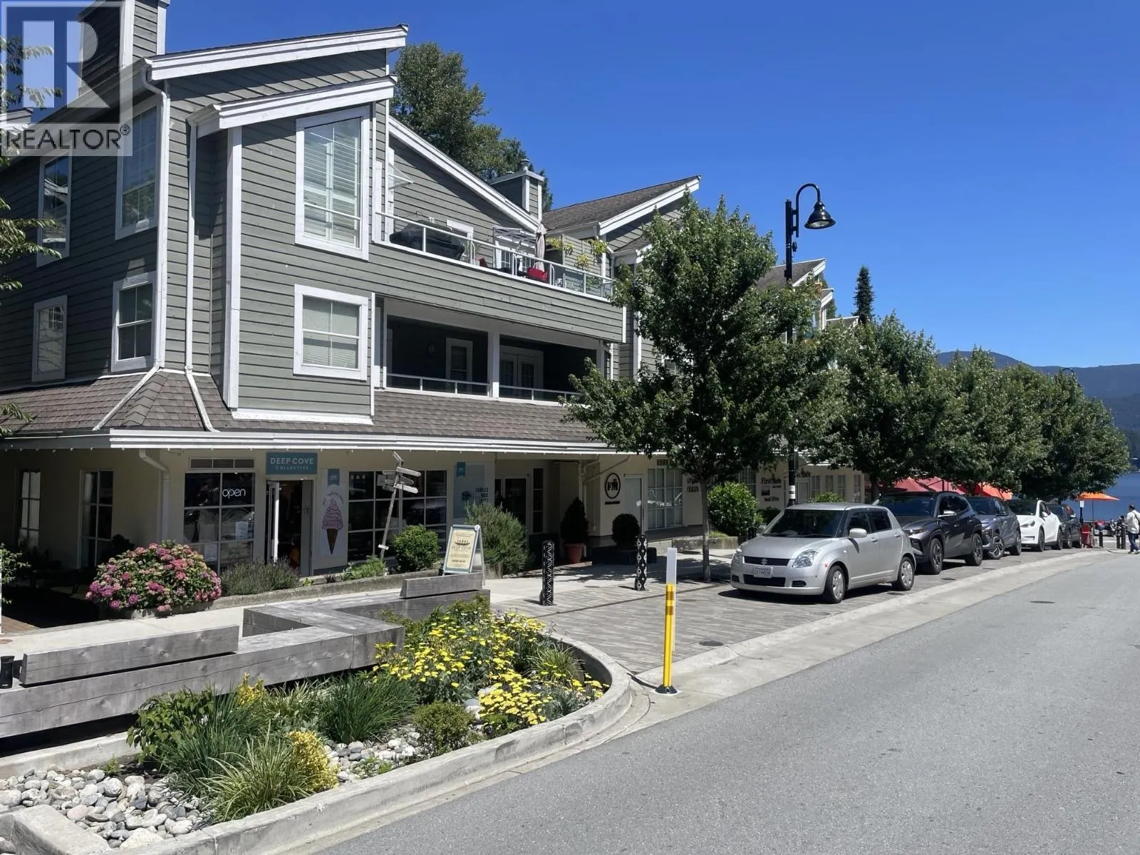 105C & 106C 4390 GALLANT AVENUE