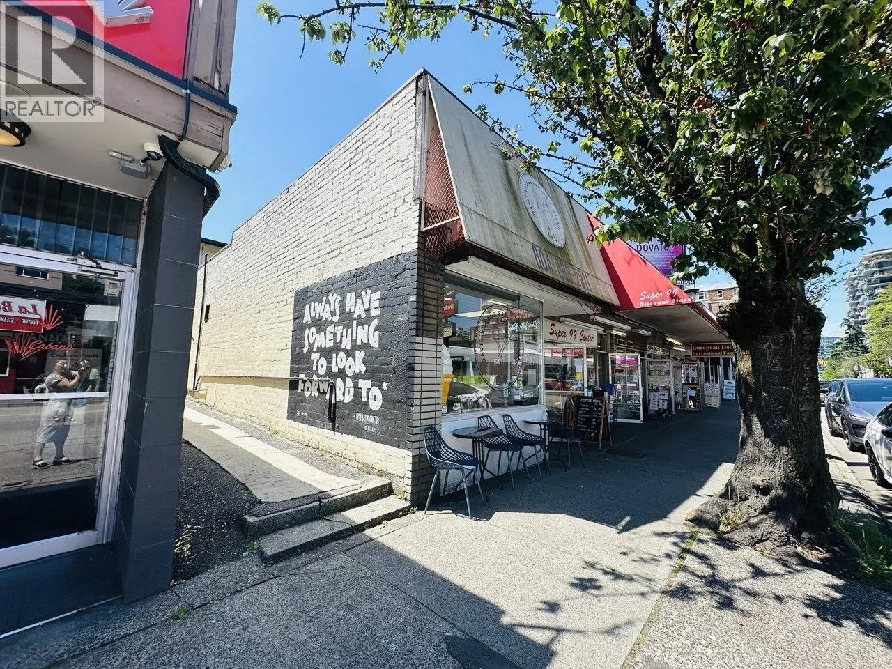 1216 DAVIE STREET