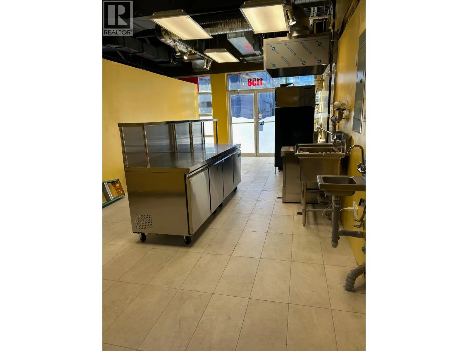 1158 8260 WESTMINSTER HIGHWAY
