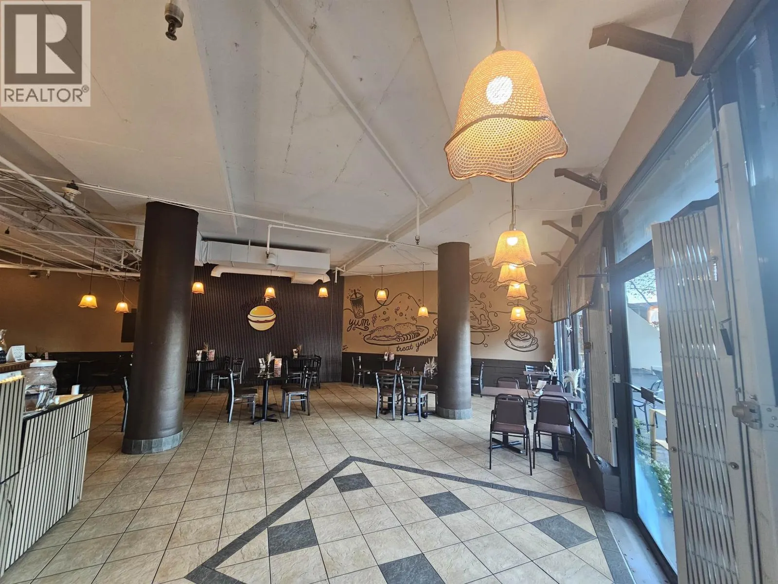 101 3701 HASTINGS STREET