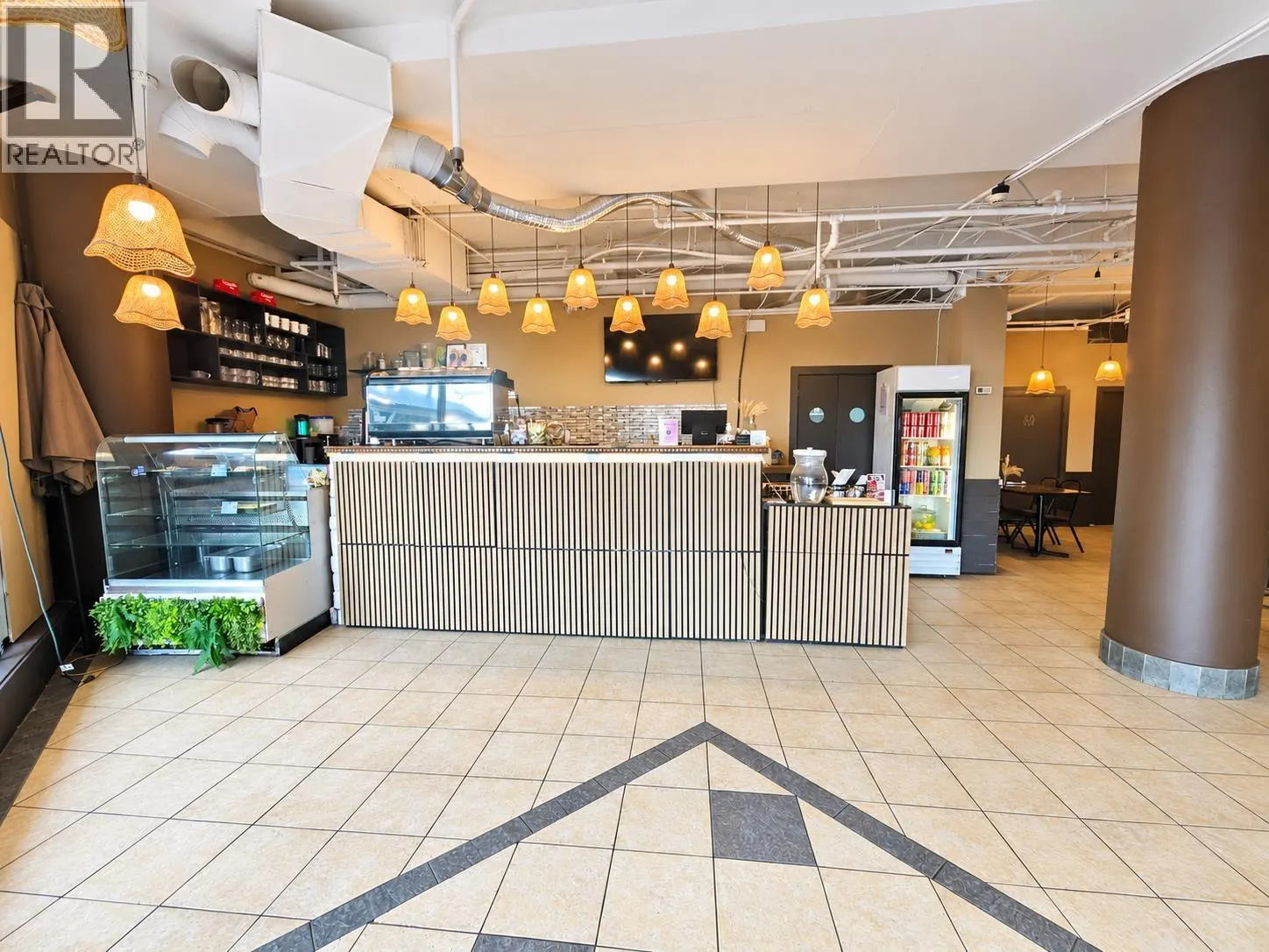 101 3701 HASTINGS STREET