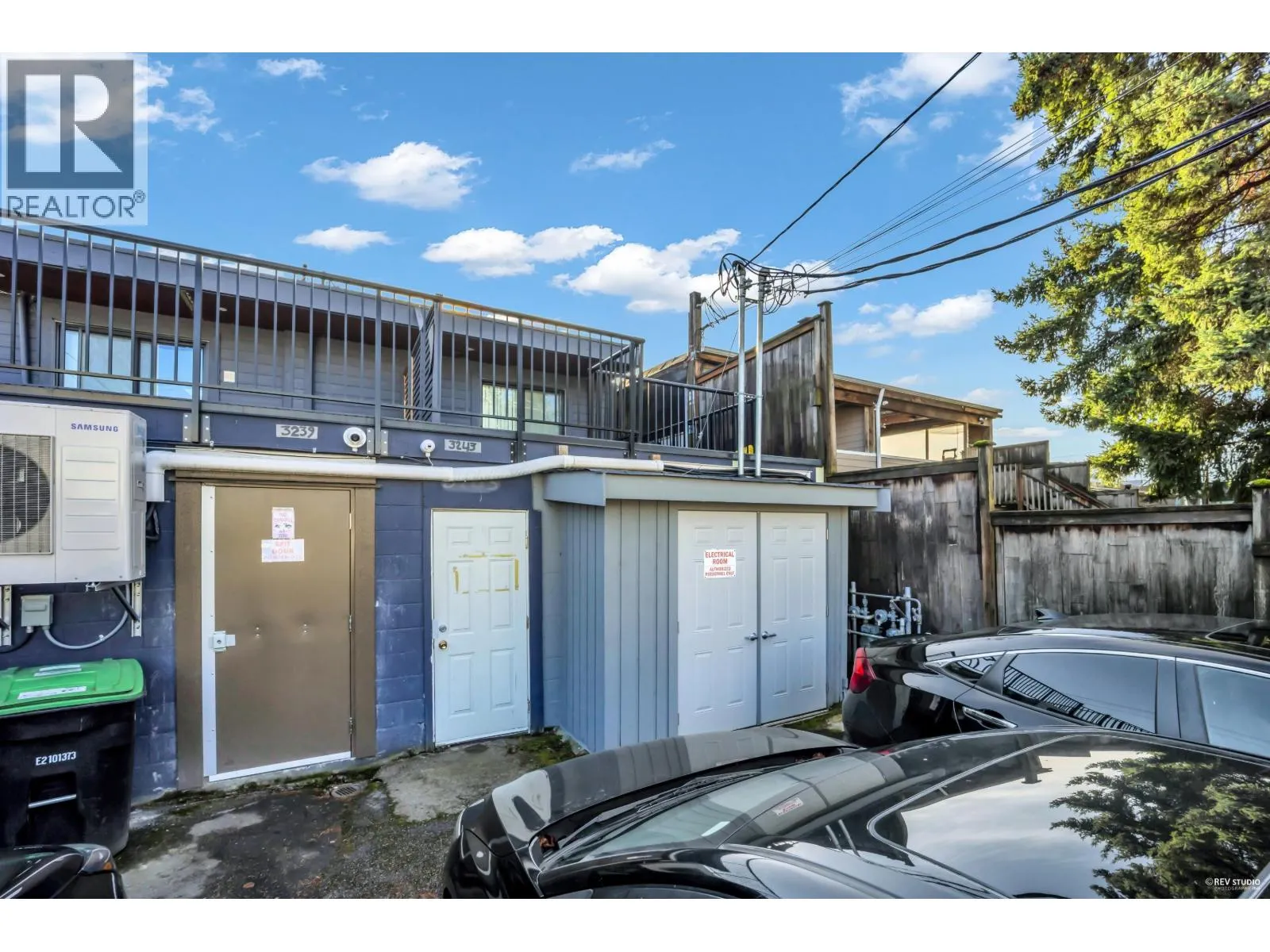 3243 W BROADWAY