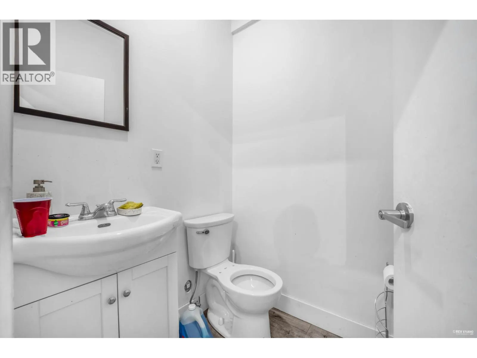 3243 W BROADWAY