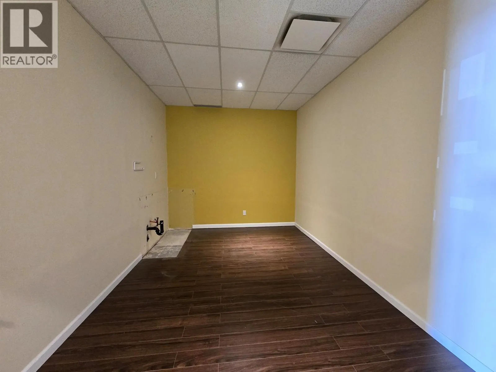 170 8351 ALEXANDRA ROAD
