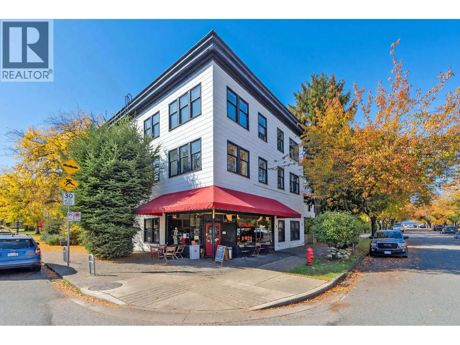 799 KEEFER STREET