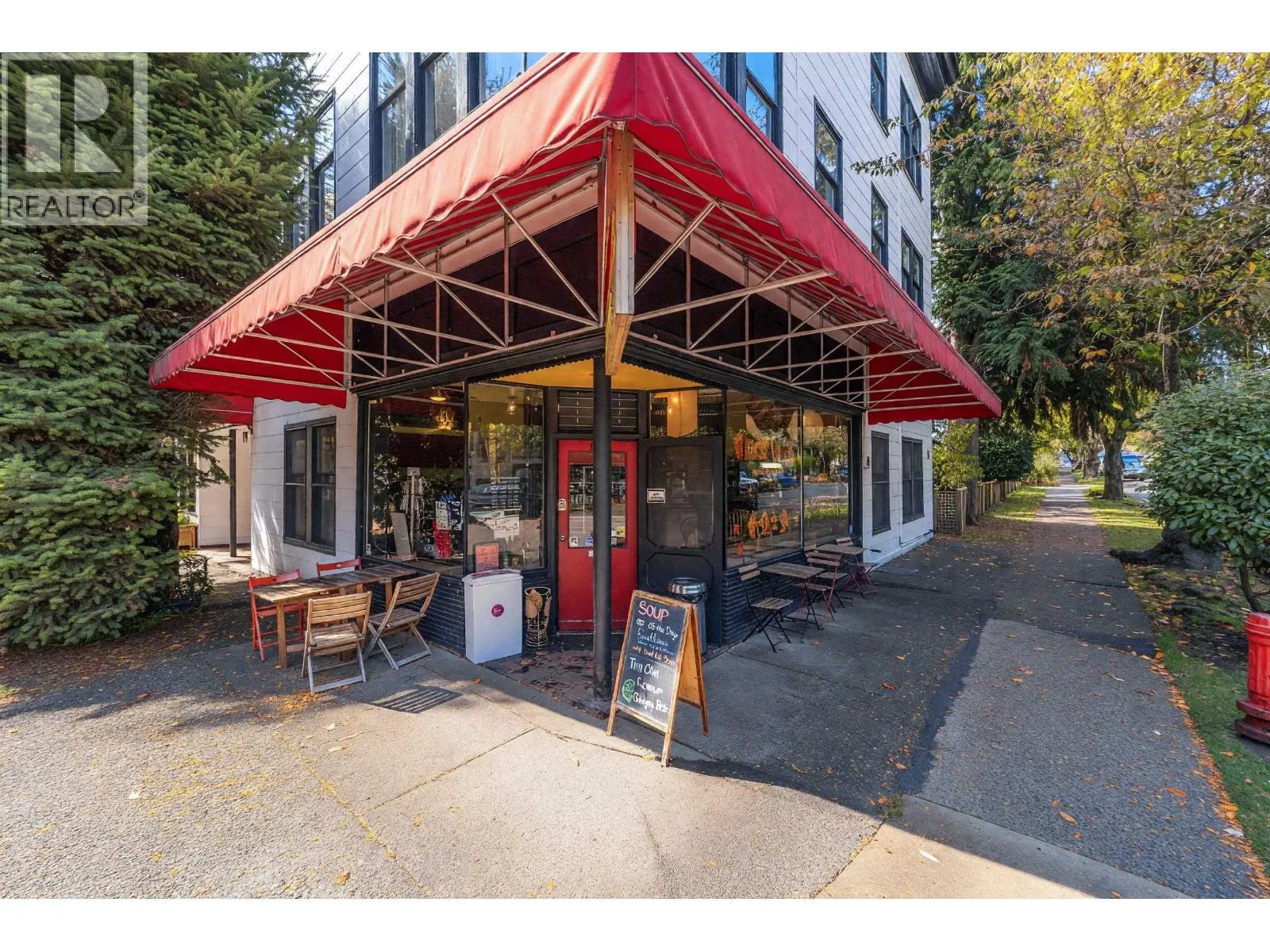 799 KEEFER STREET