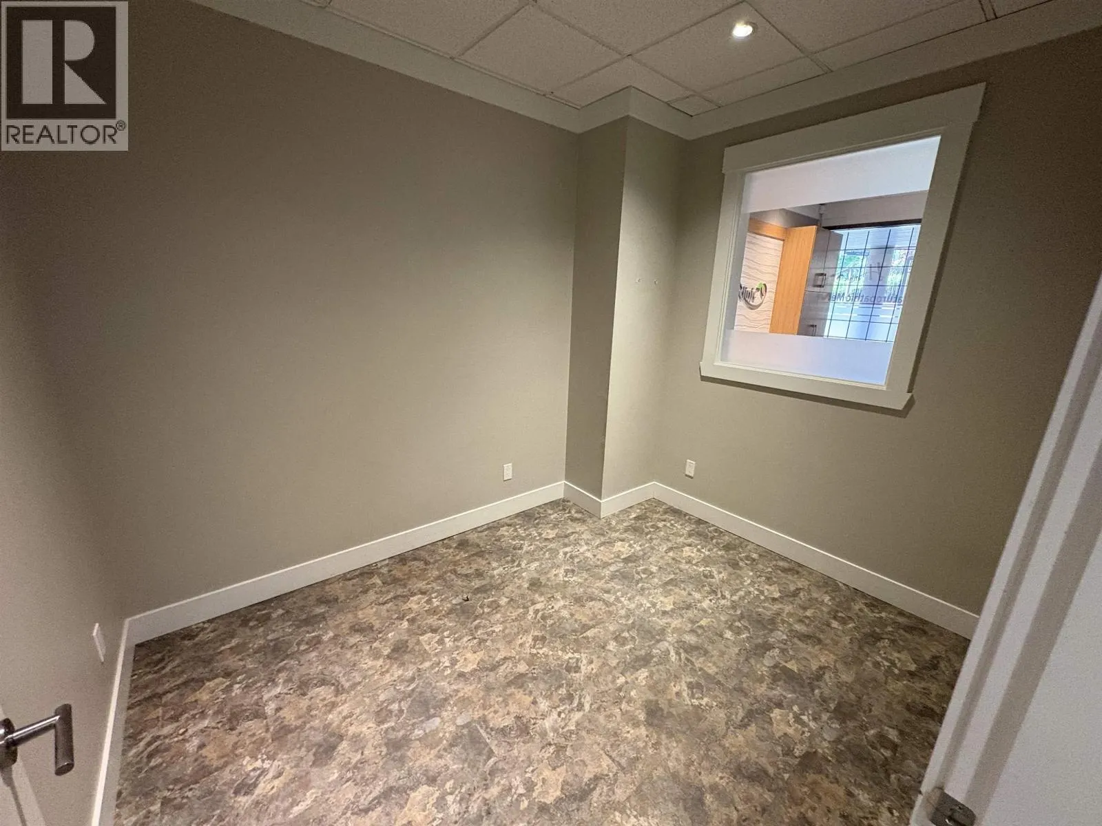 104 566 LOUGHEED HIGHWAY