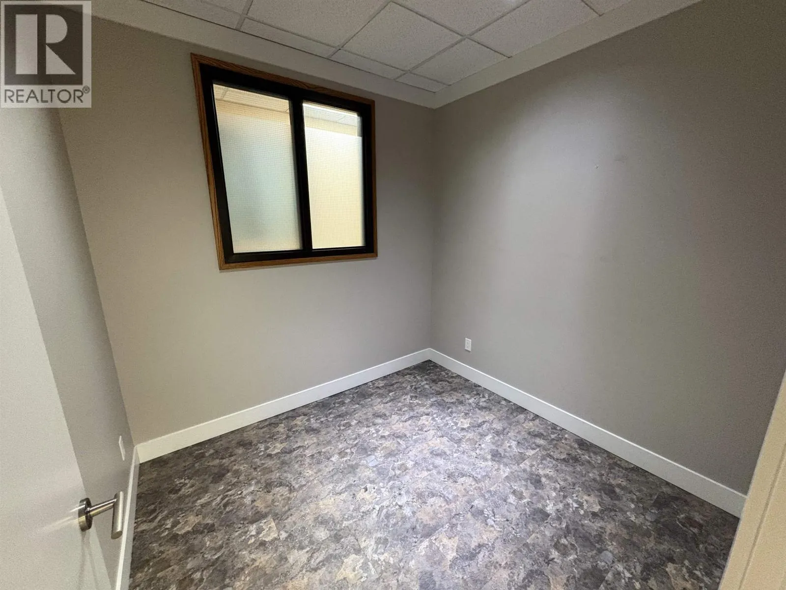 104 566 LOUGHEED HIGHWAY